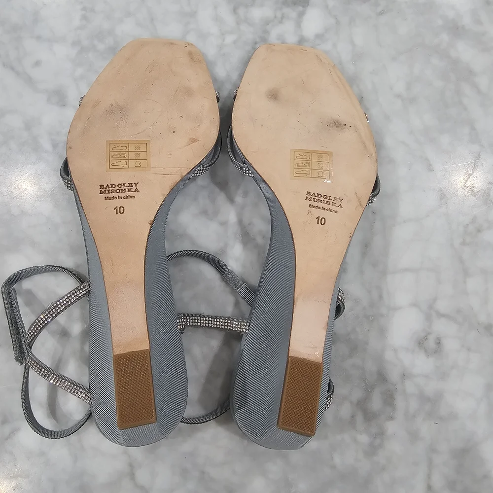 NWOB Badgley Mischka Wedge Rhinestone Strappy Sandals‎ light blue size 10